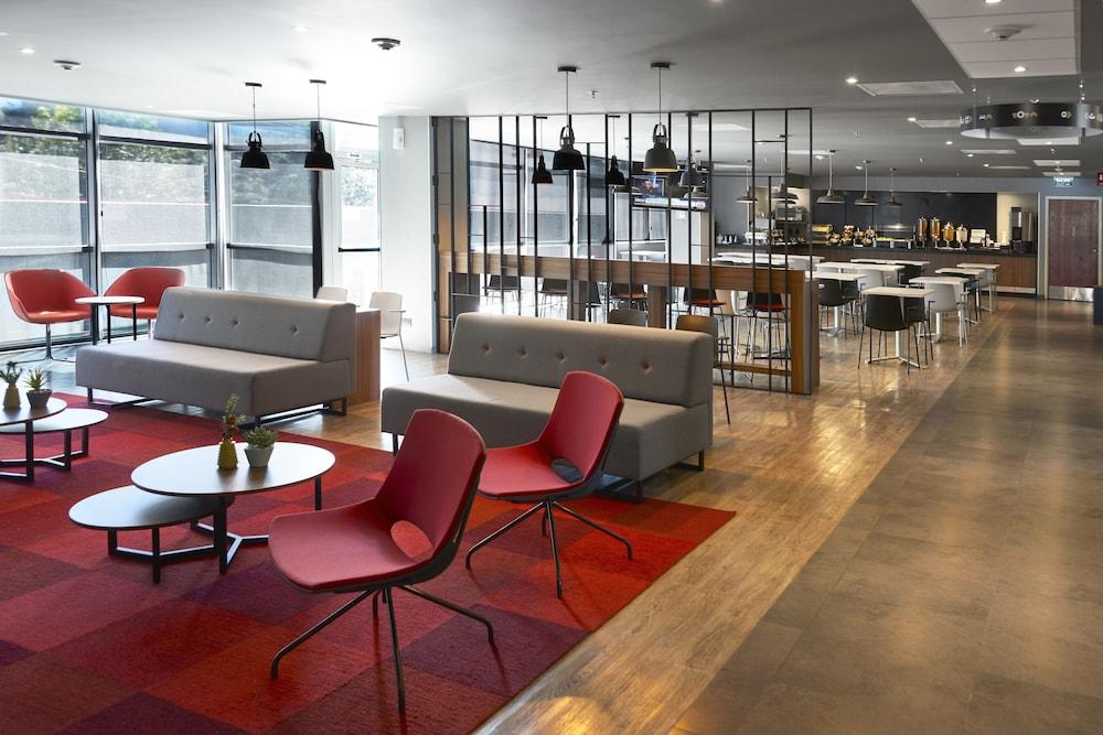 Hotel Express By Marriott Guadalajara Expo 4*