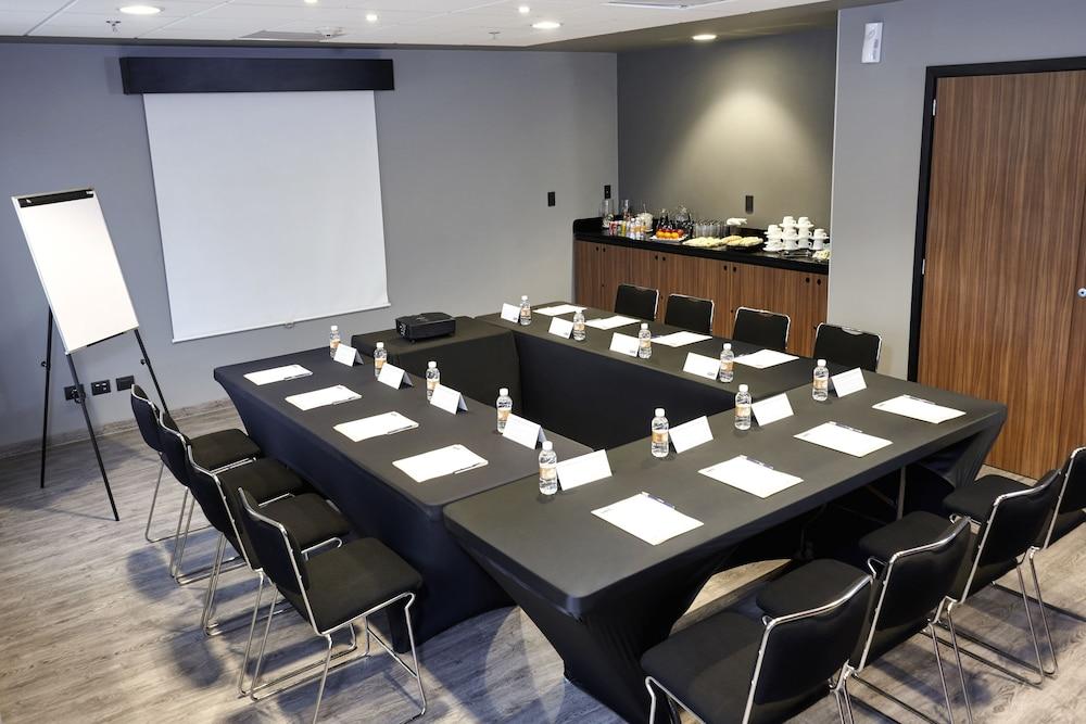 Express By Marriott Guadalajara Expo Hotel Zapopan
