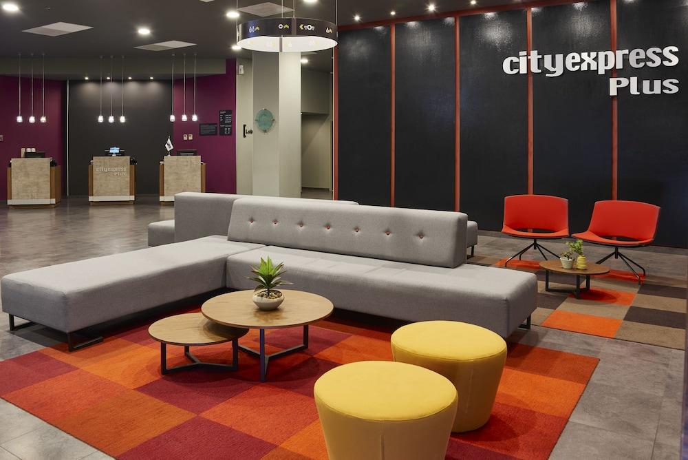 Express By Marriott Guadalajara Expo