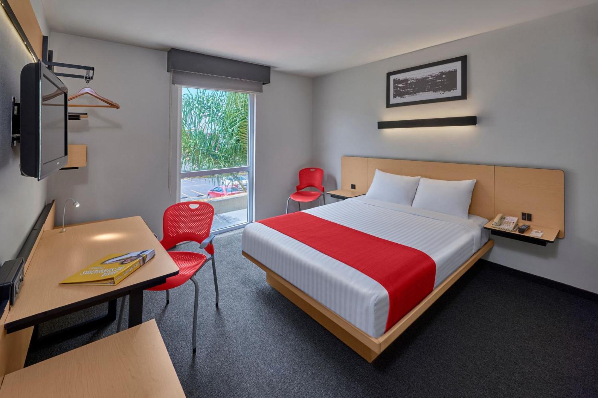 Express By Marriott Guadalajara Expo Hotel