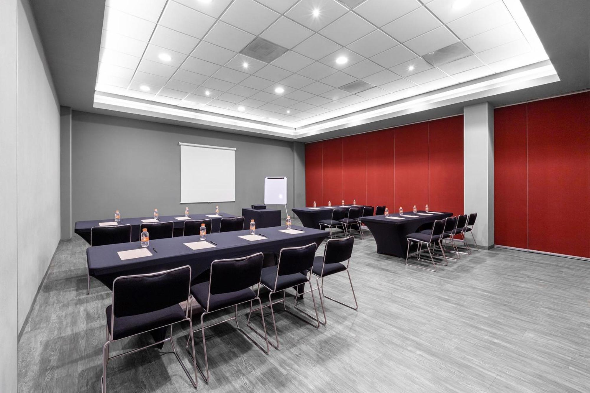 Hotel Express By Marriott Guadalajara Expo Zapopan