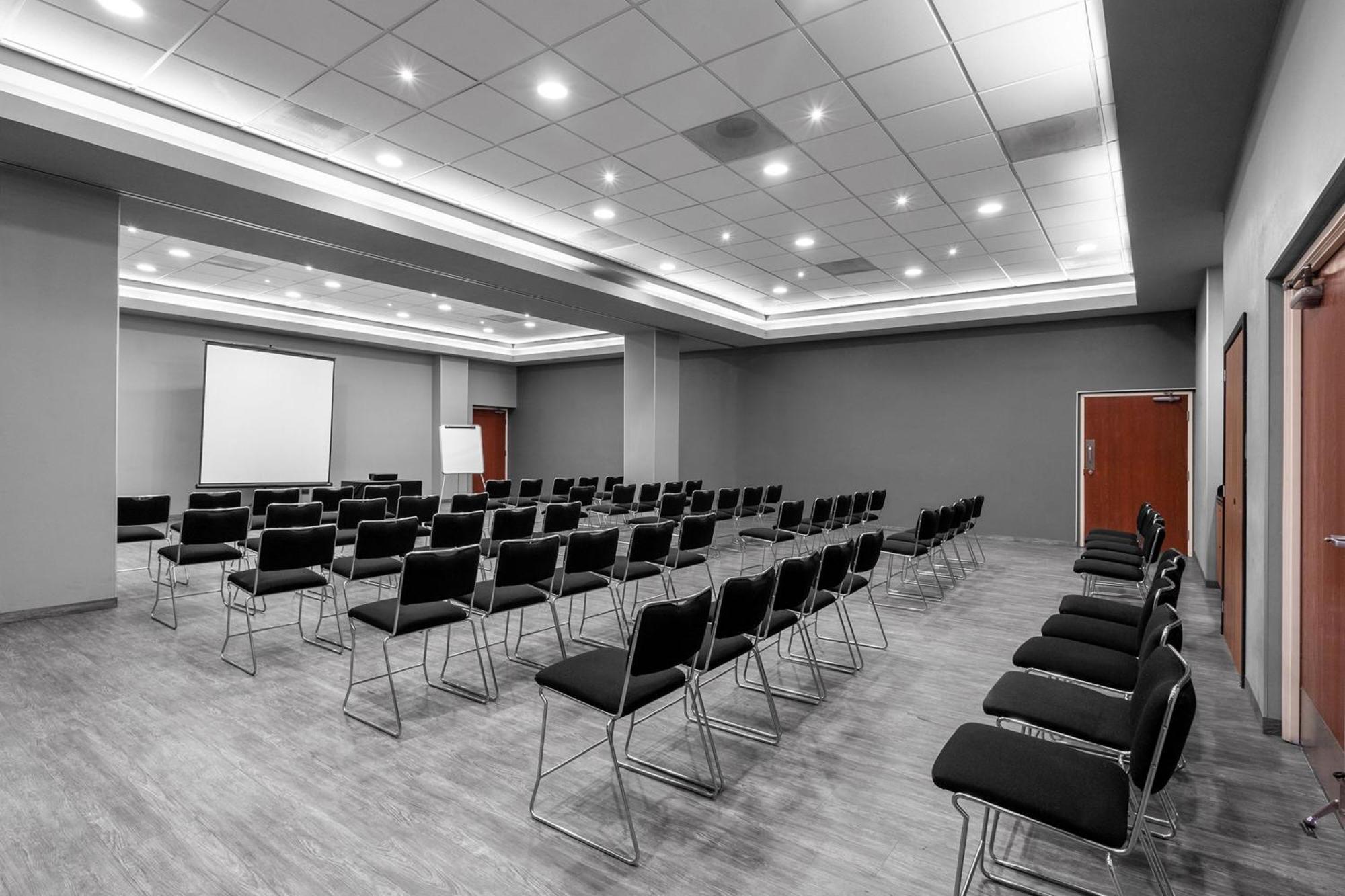 Express By Marriott Guadalajara Expo Hotel